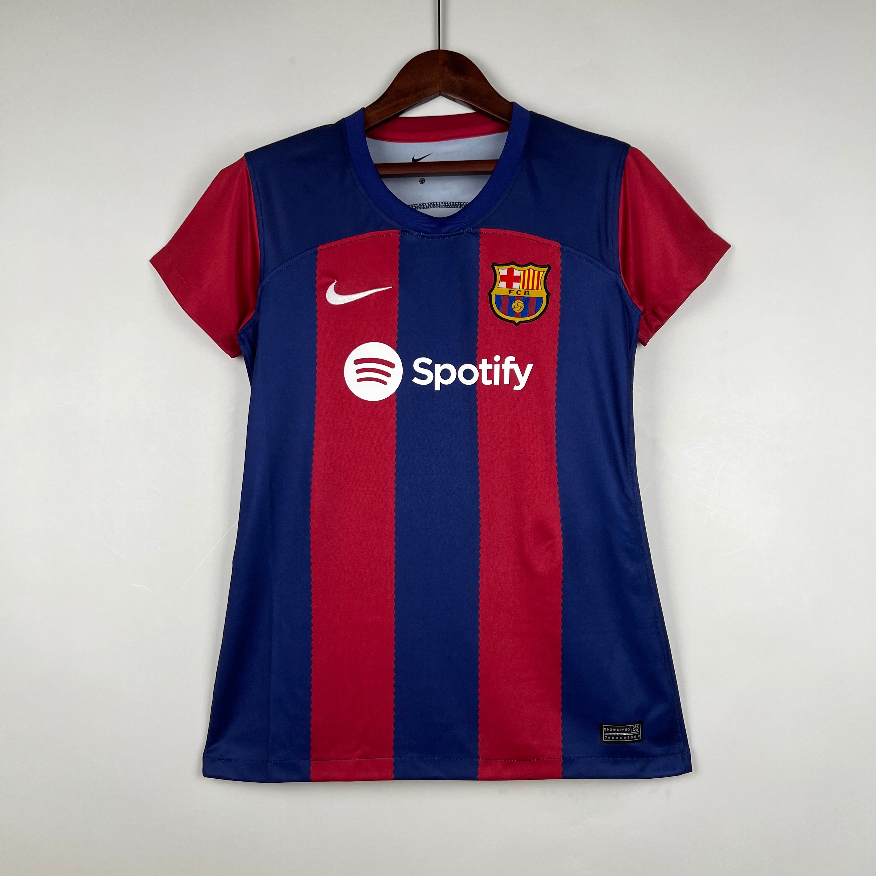 Barcelona 23-24 | Home | Women